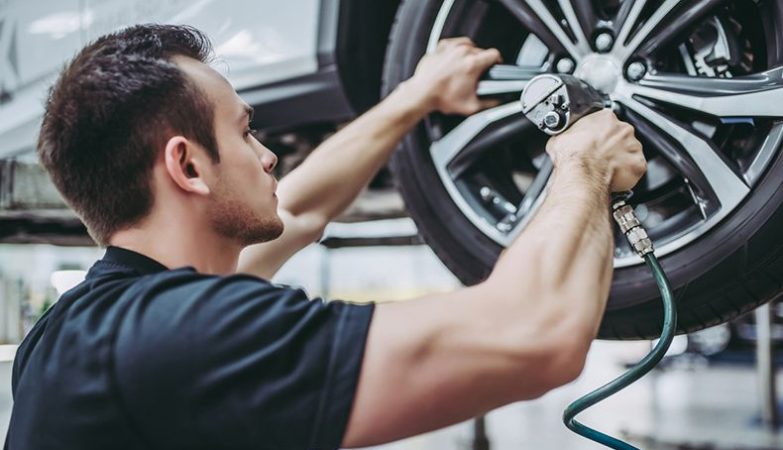 Know the basics of car servicing and centers