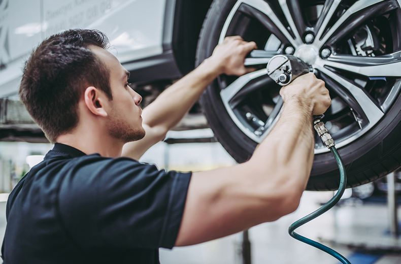 Know the basics of car servicing and centers
